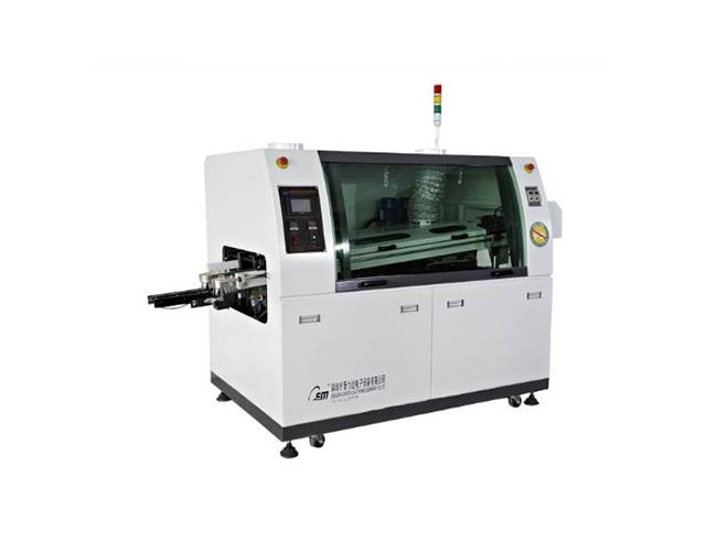 小型波峰焊機有哪些特點，它的優(yōu)勢有哪些